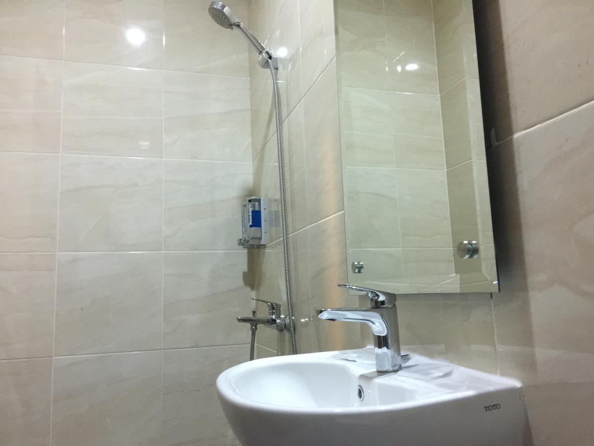 U Stay Hotel Tebet Giacarta Esterno foto