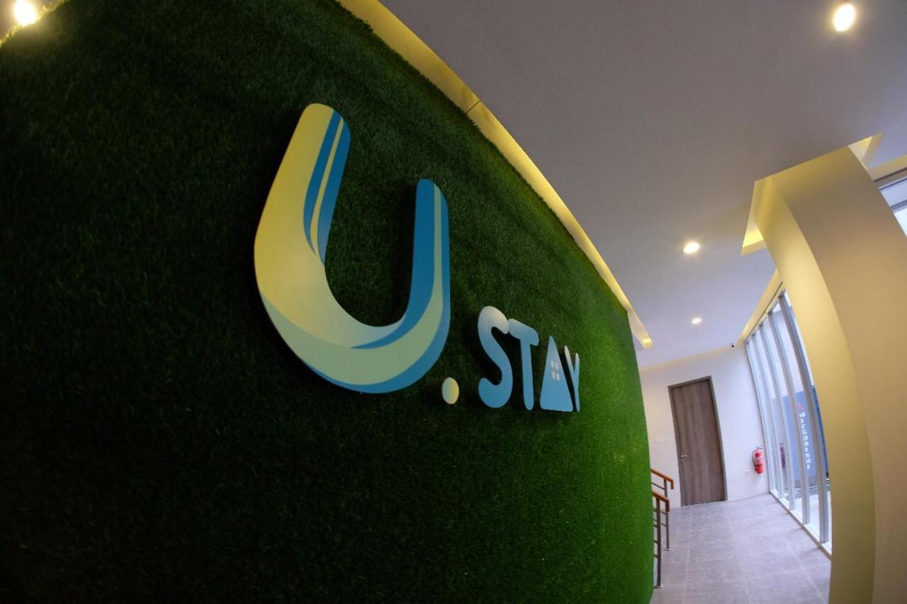 U Stay Hotel Tebet Giacarta Esterno foto