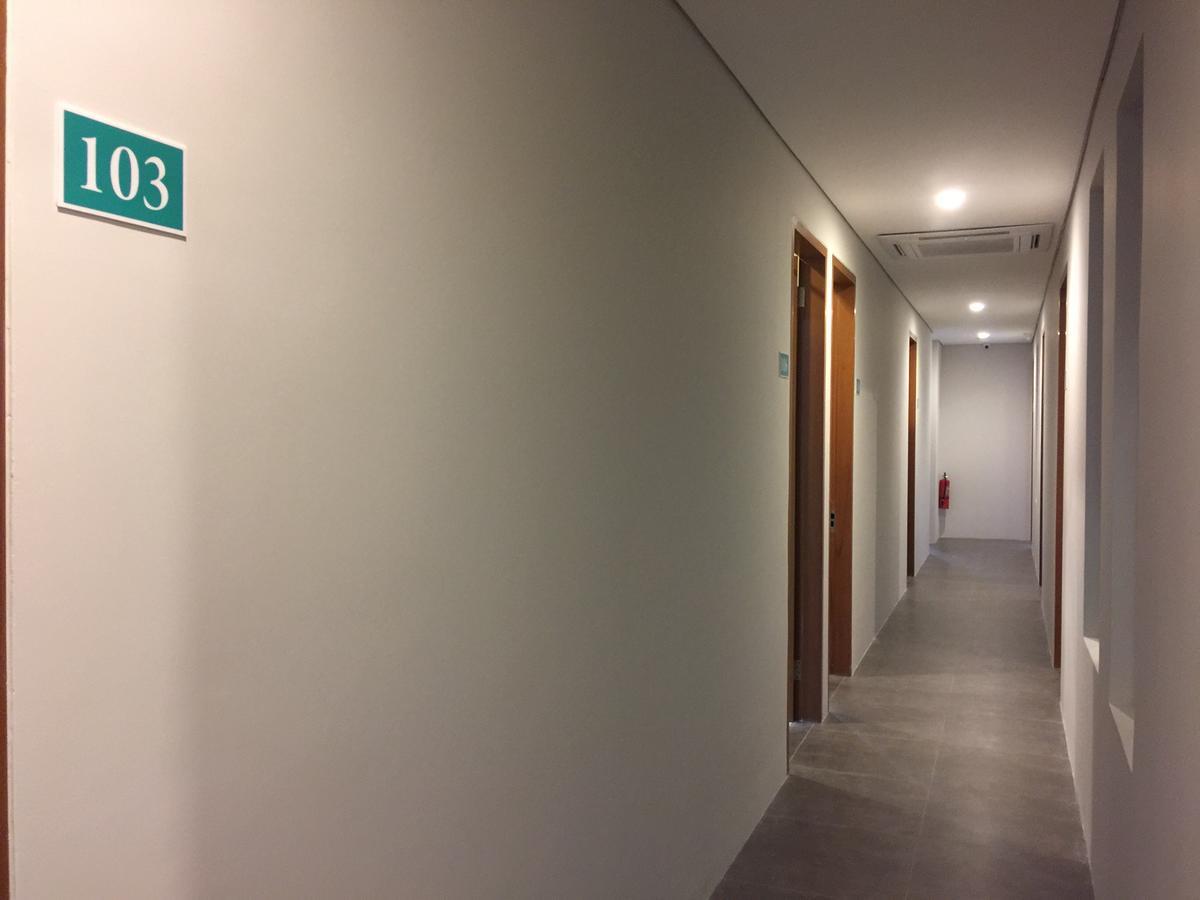 U Stay Hotel Tebet Giacarta Esterno foto